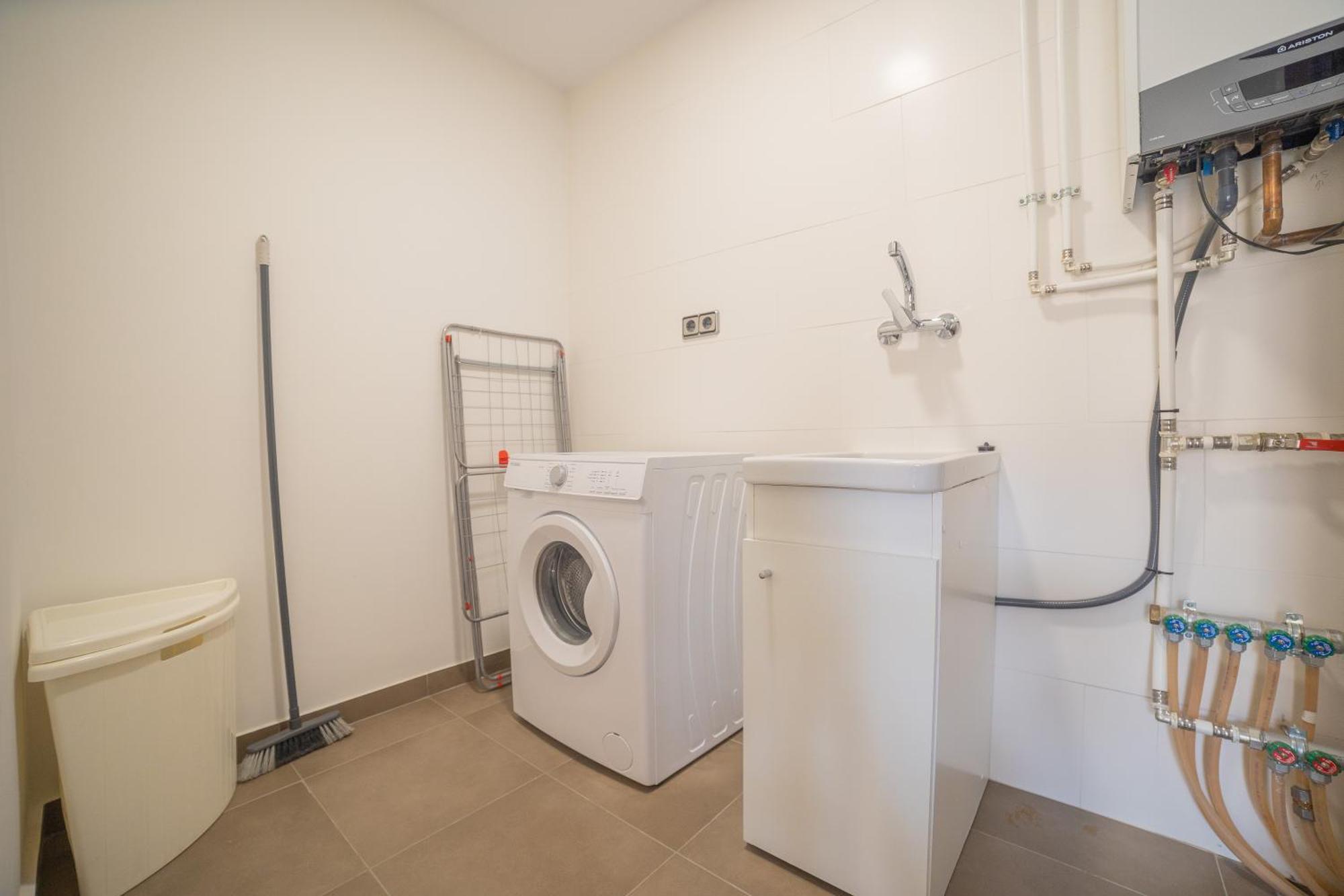 Mazi Apartments Colon Vic Εξωτερικό φωτογραφία