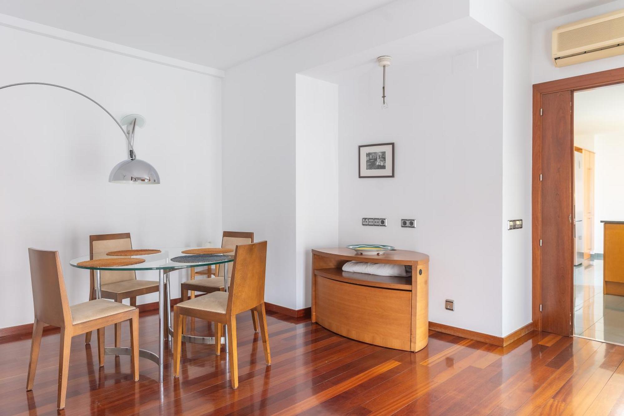 Mazi Apartments Colon Vic Εξωτερικό φωτογραφία