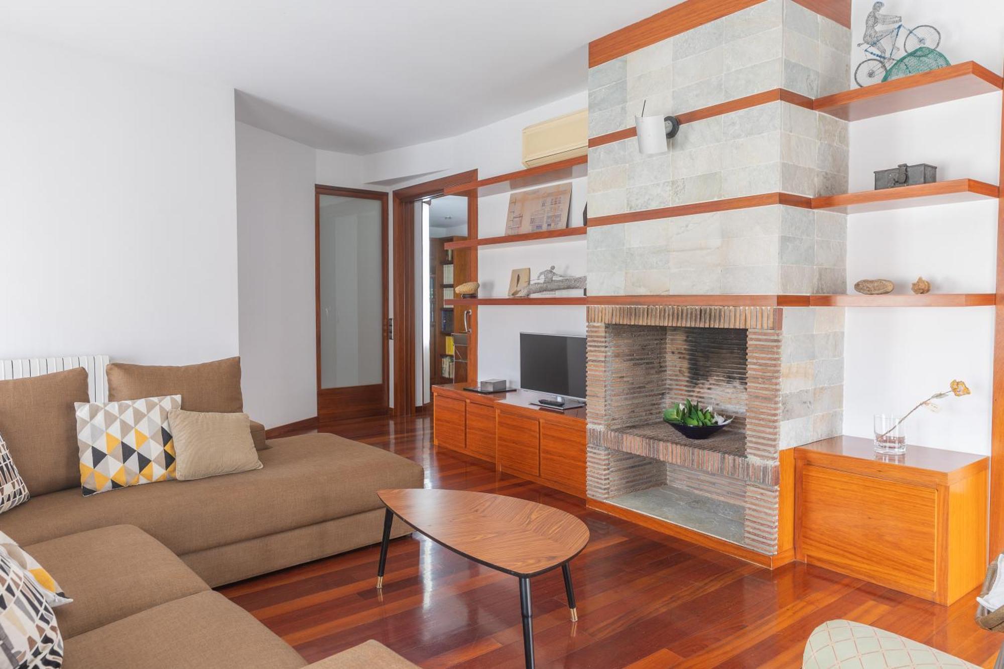 Mazi Apartments Colon Vic Εξωτερικό φωτογραφία