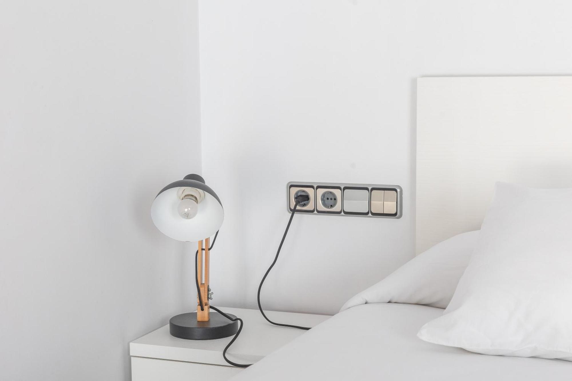 Mazi Apartments Colon Vic Εξωτερικό φωτογραφία