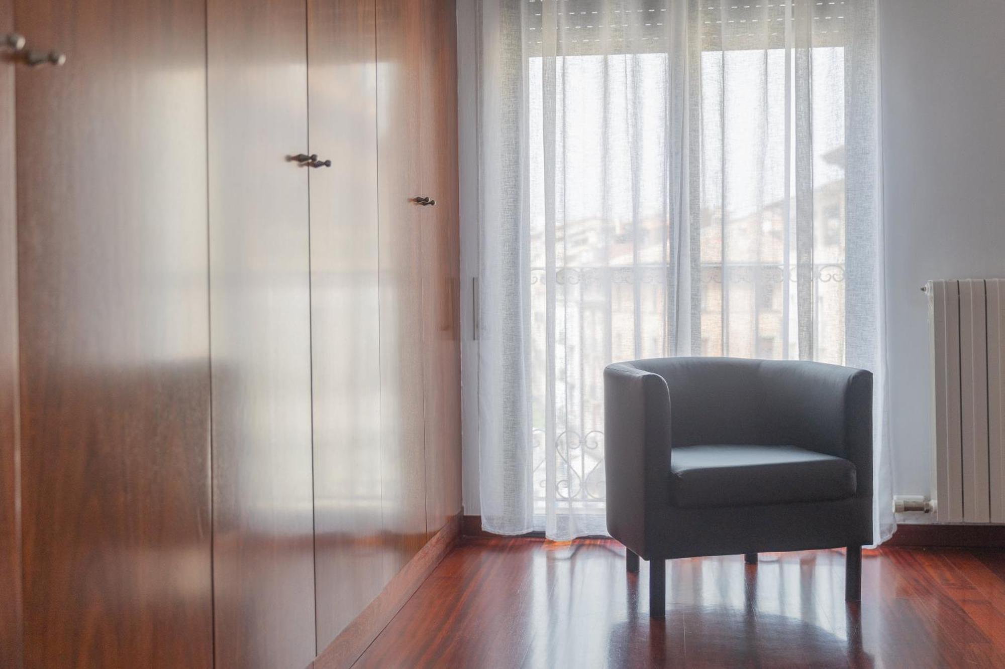 Mazi Apartments Colon Vic Εξωτερικό φωτογραφία