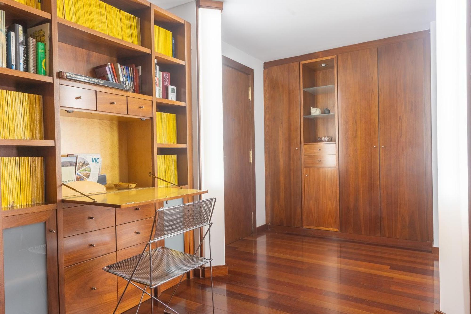 Mazi Apartments Colon Vic Εξωτερικό φωτογραφία