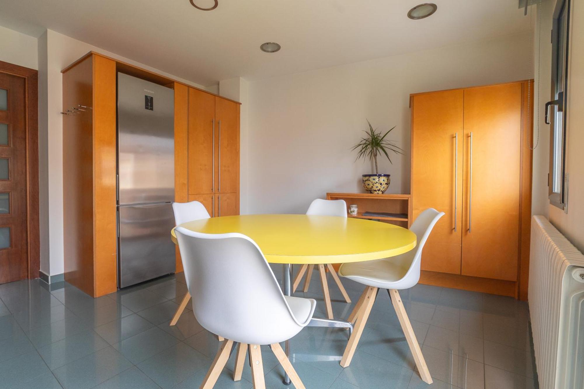 Mazi Apartments Colon Vic Εξωτερικό φωτογραφία