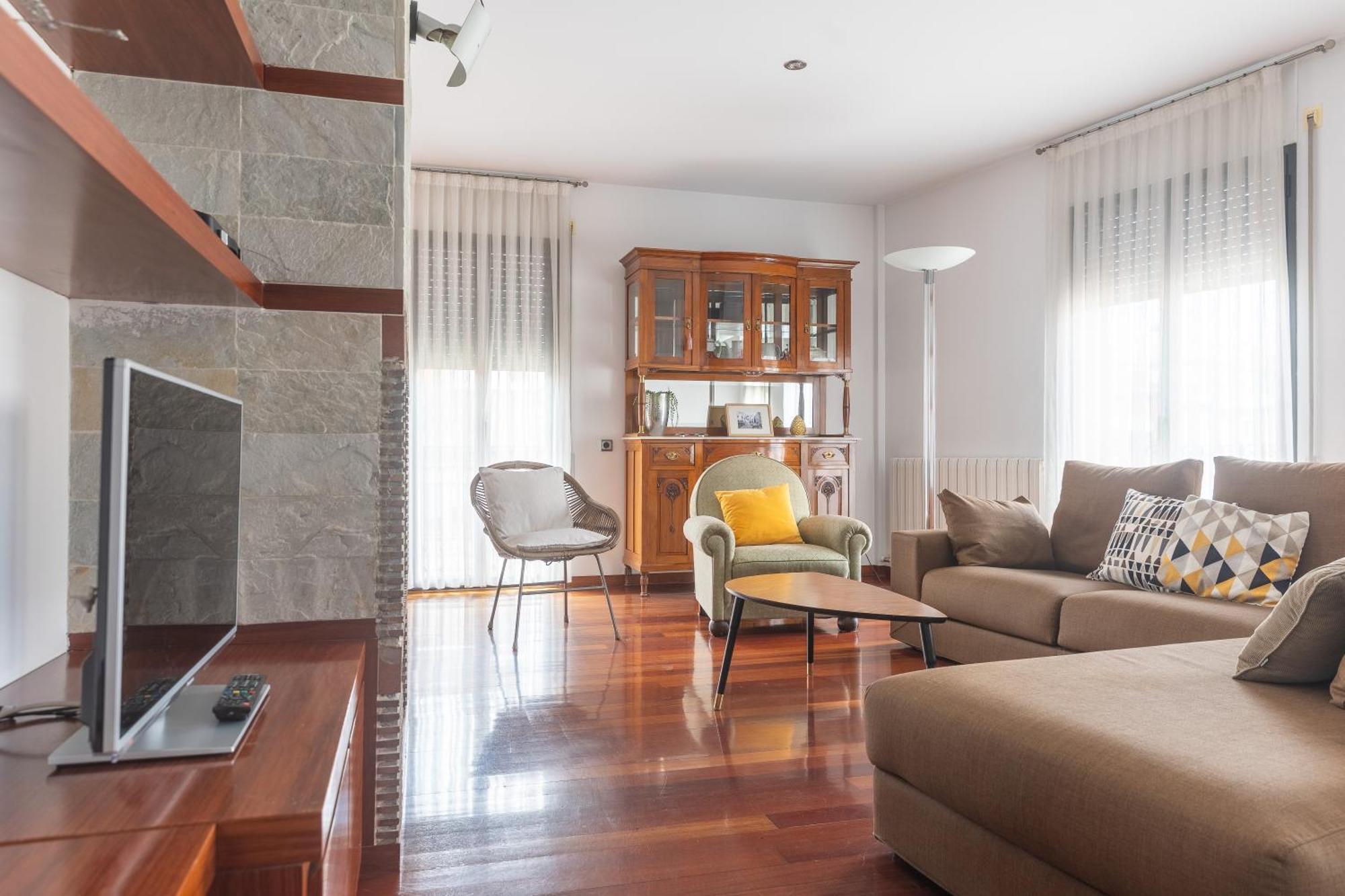 Mazi Apartments Colon Vic Εξωτερικό φωτογραφία